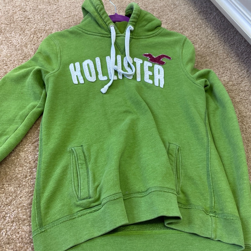 hollister sweatshirt
